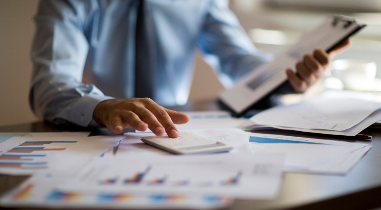 What Does a Purchasing Manager Do?